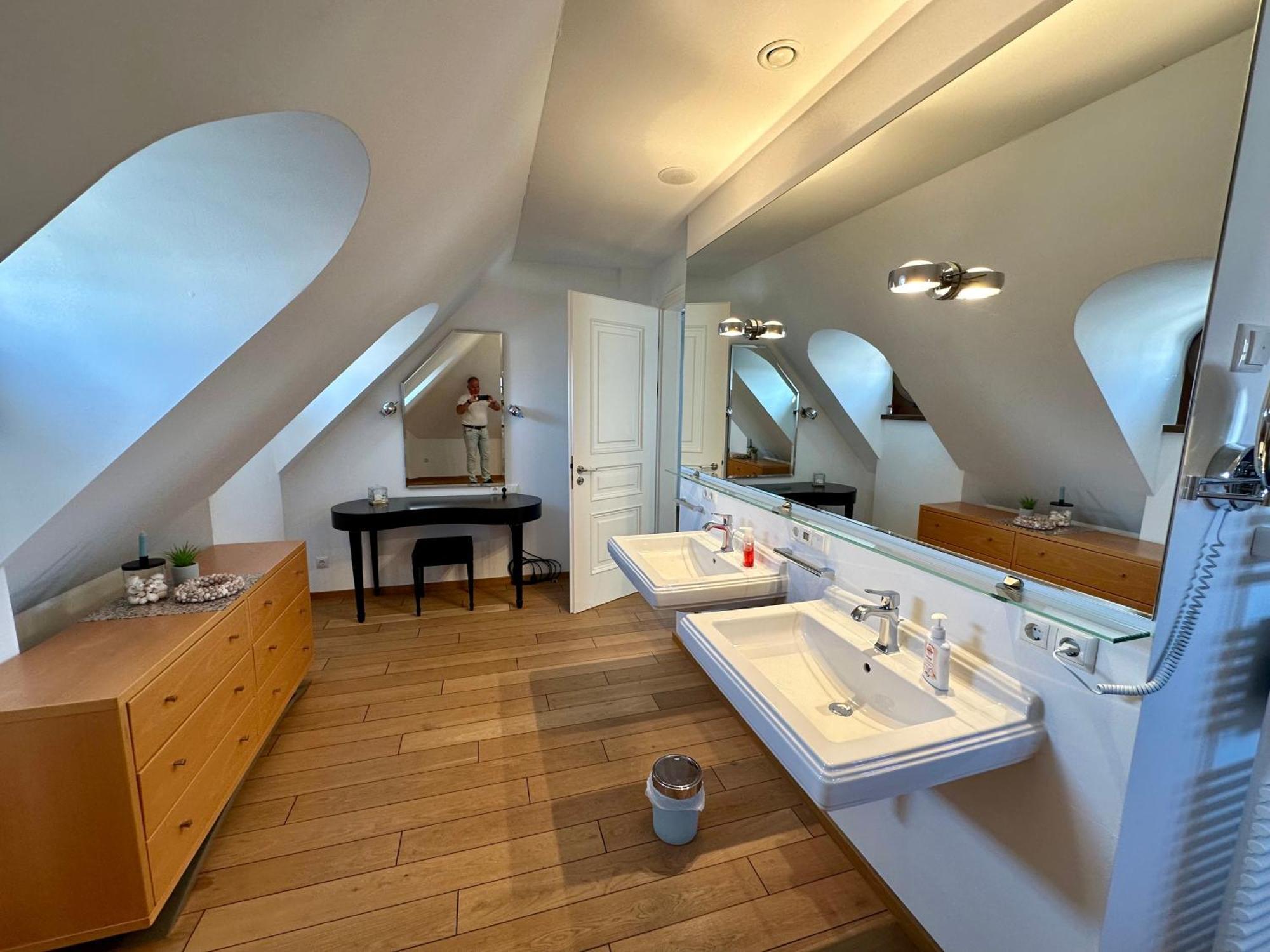 Luxus Suite Mit Einmaligem Blick Auf Die Frauenkirche Dresden Luaran gambar