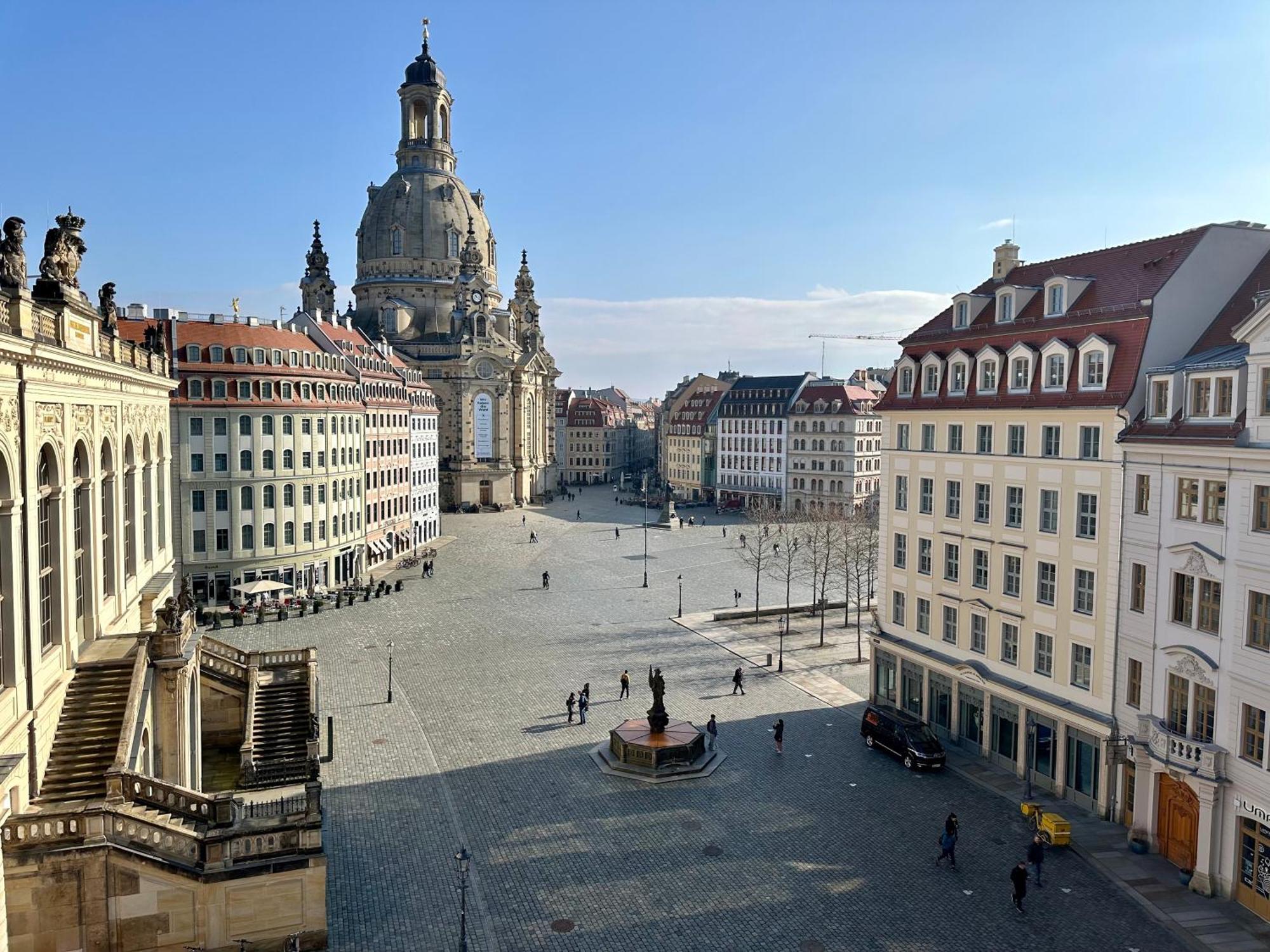 Luxus Suite Mit Einmaligem Blick Auf Die Frauenkirche Dresden Luaran gambar