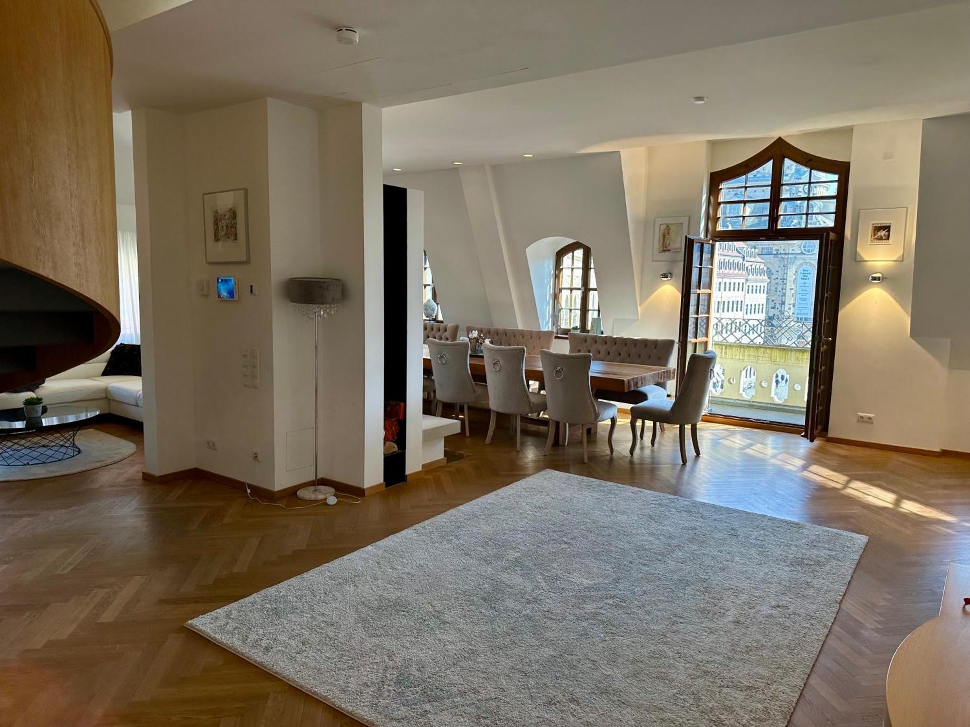 Luxus Suite Mit Einmaligem Blick Auf Die Frauenkirche Dresden Luaran gambar